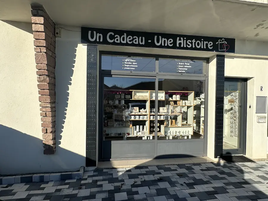 Vitrine de commerce nettoyée par Limpid à Darnieulles dans les Vosges
